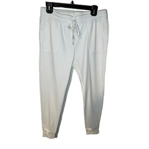 Zyia women’s White Everywhere. Active Joggers size L